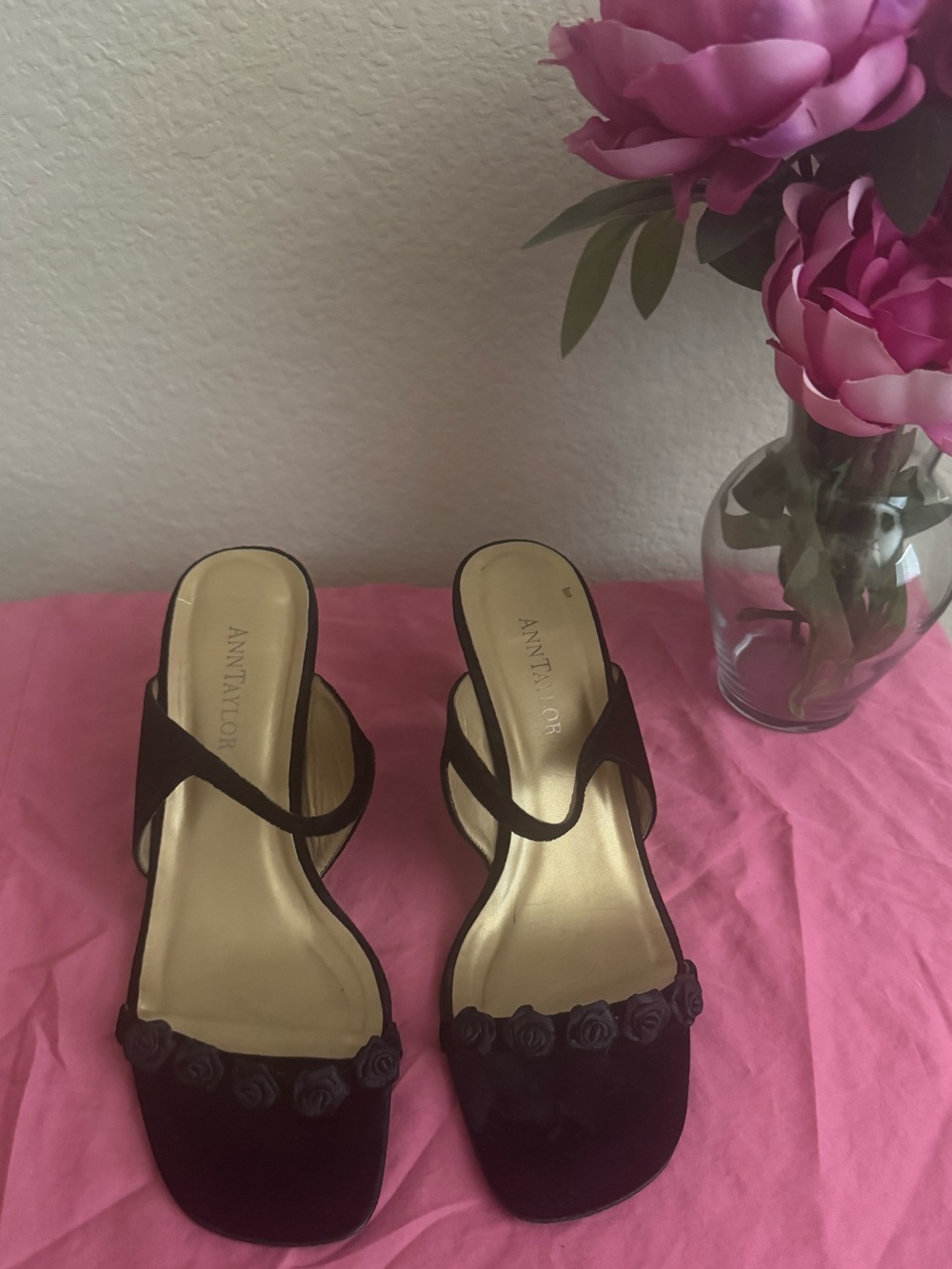 Ann Taylor Black Floral-Trim Open-Toe Heeled Mules